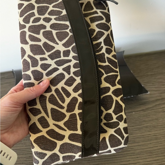 Danier leopard fold clutch - Picture 4 of 4